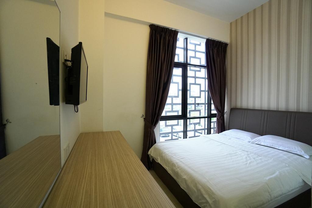 Crystal Garden Hotel - Seri Kembangan Bagian luar foto