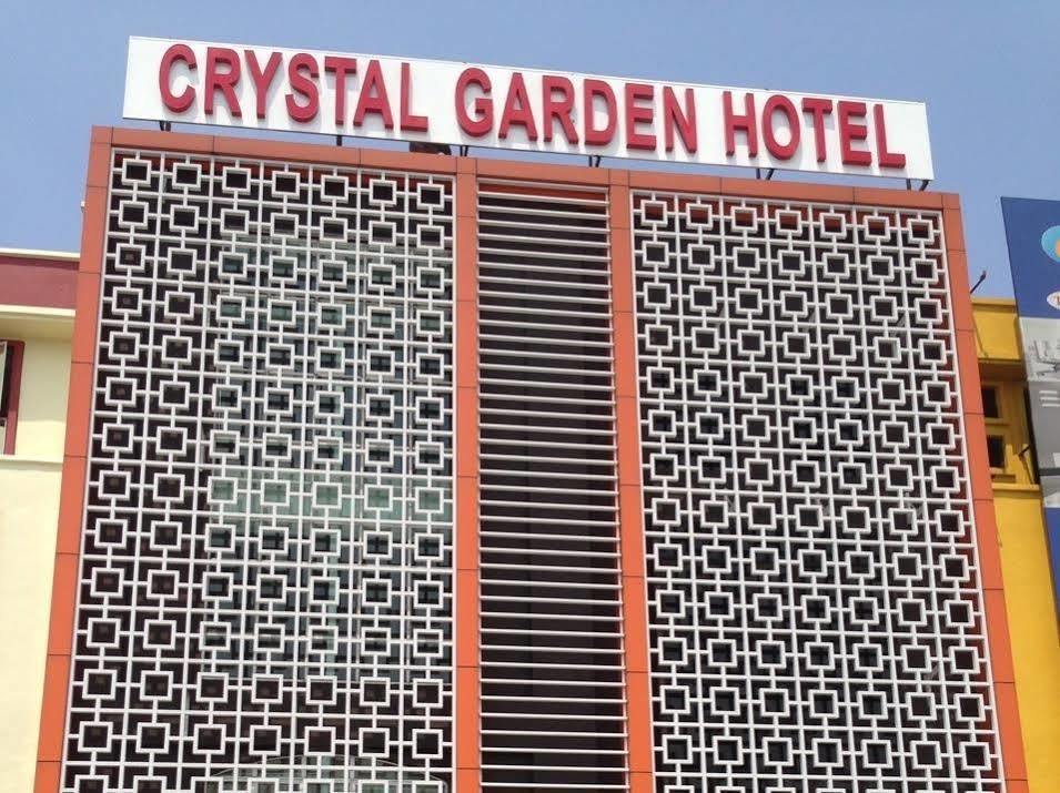 Crystal Garden Hotel - Seri Kembangan Bagian luar foto